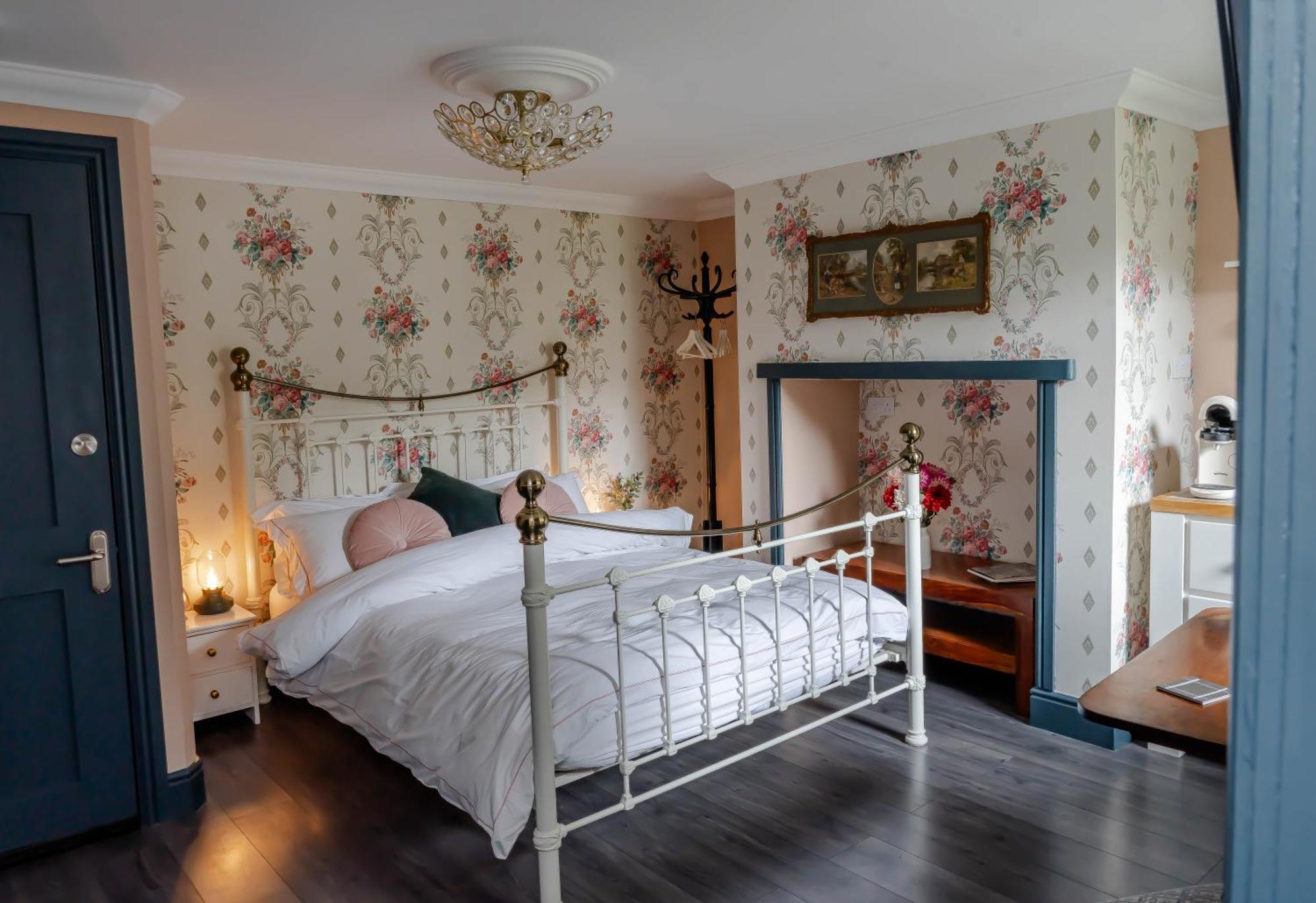 Anne Boleyn'S Escape Hotell Deal Eksteriør bilde