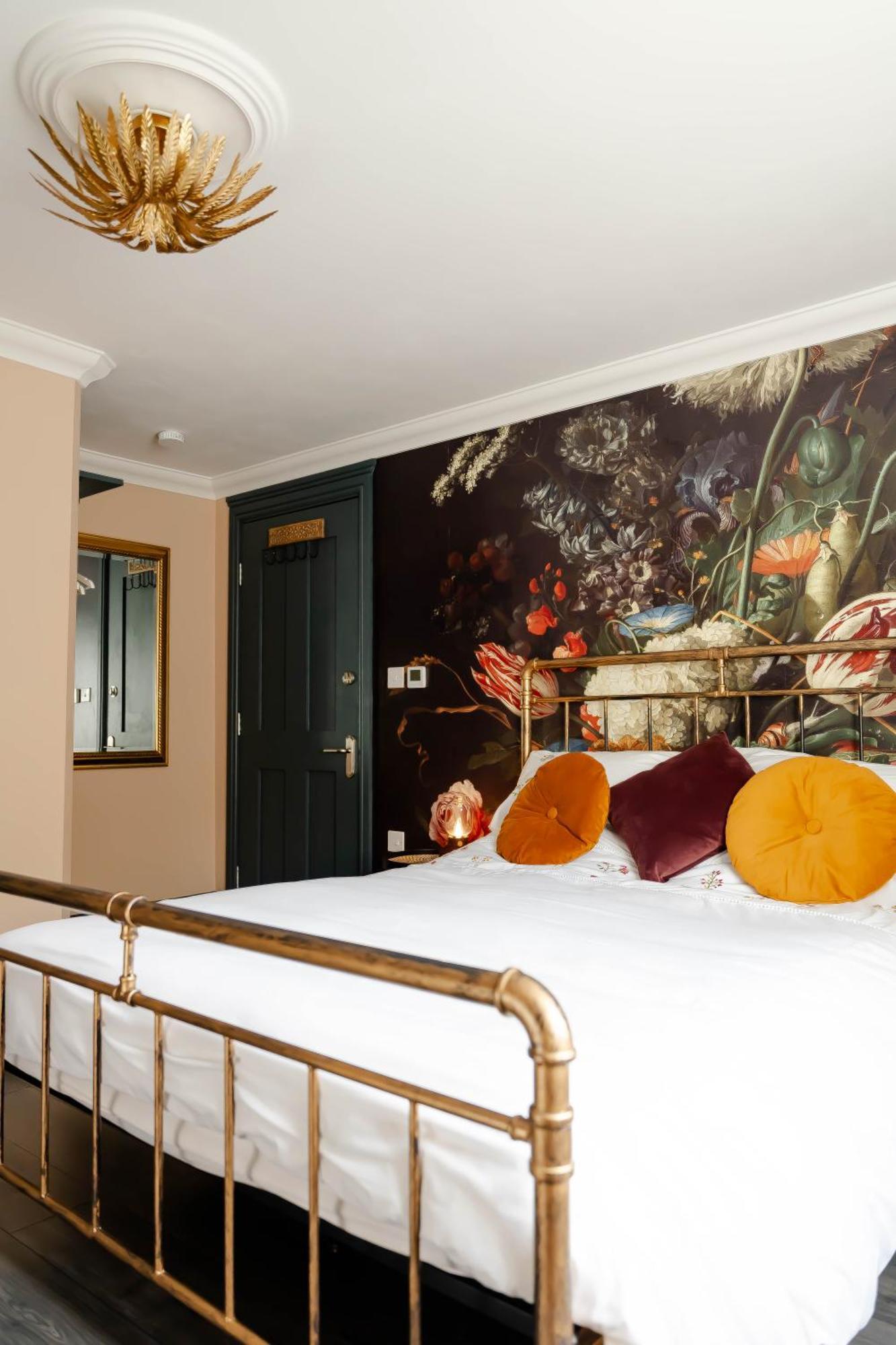 Anne Boleyn'S Escape Hotell Deal Eksteriør bilde